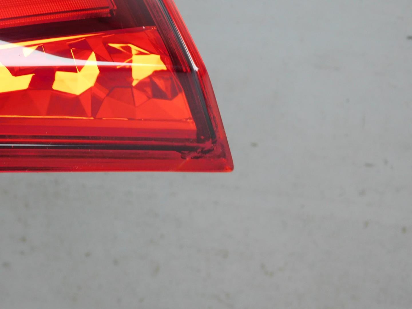 Фонарь задний внутренний правый