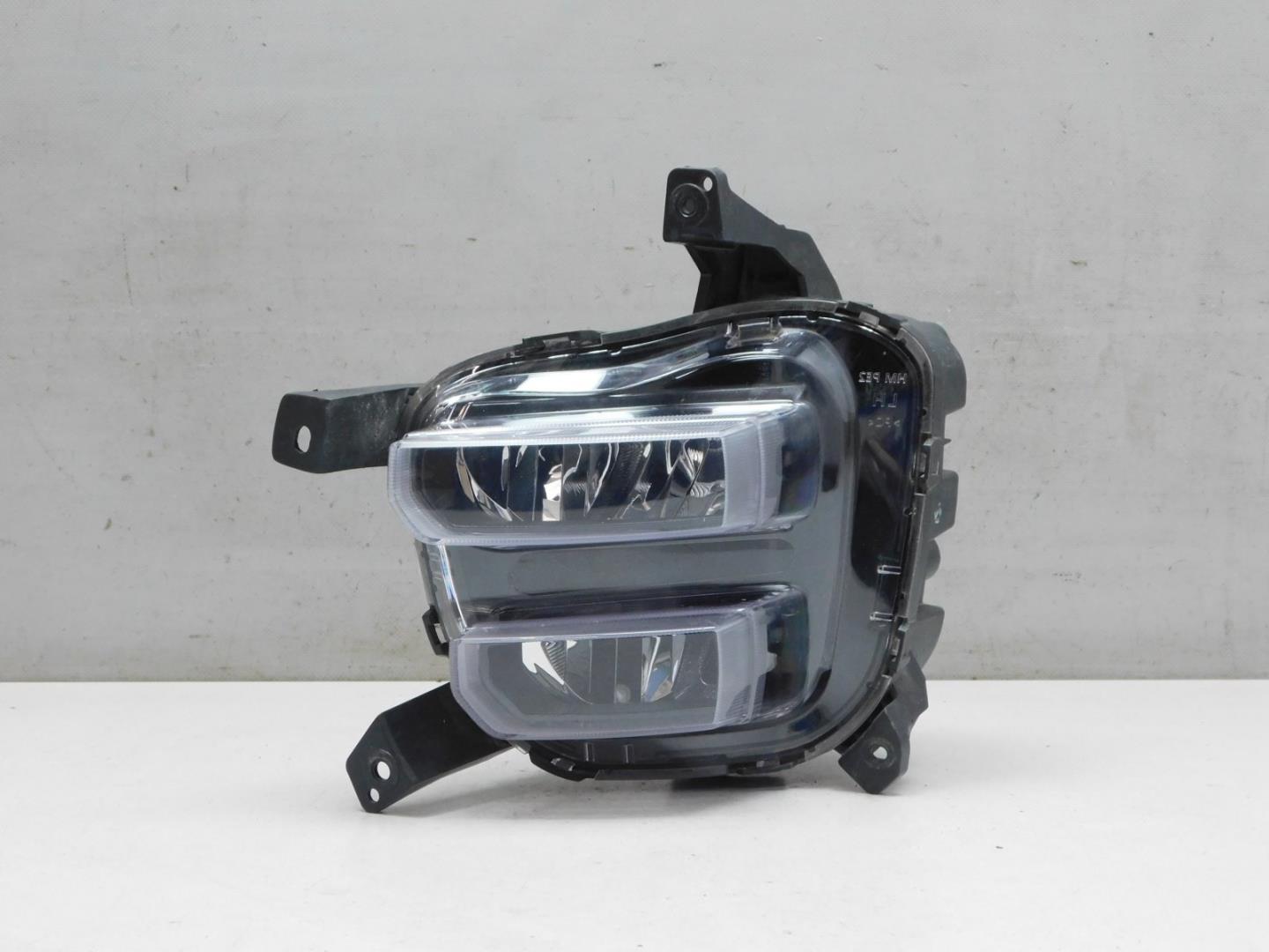 Фара противотуманная левая