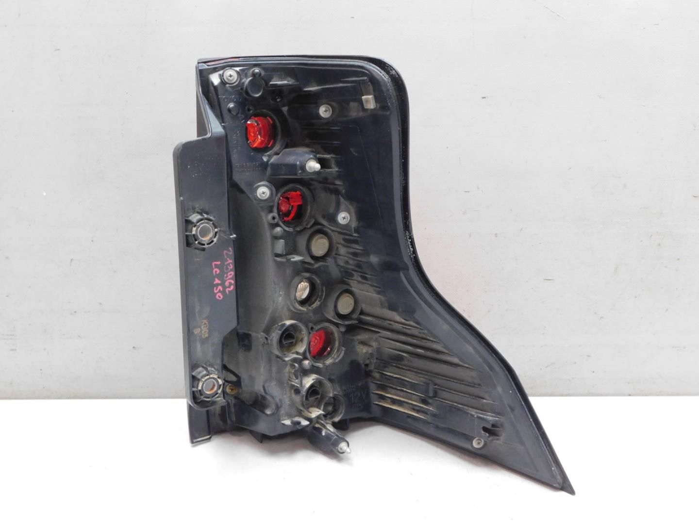 Фонарь задний левый