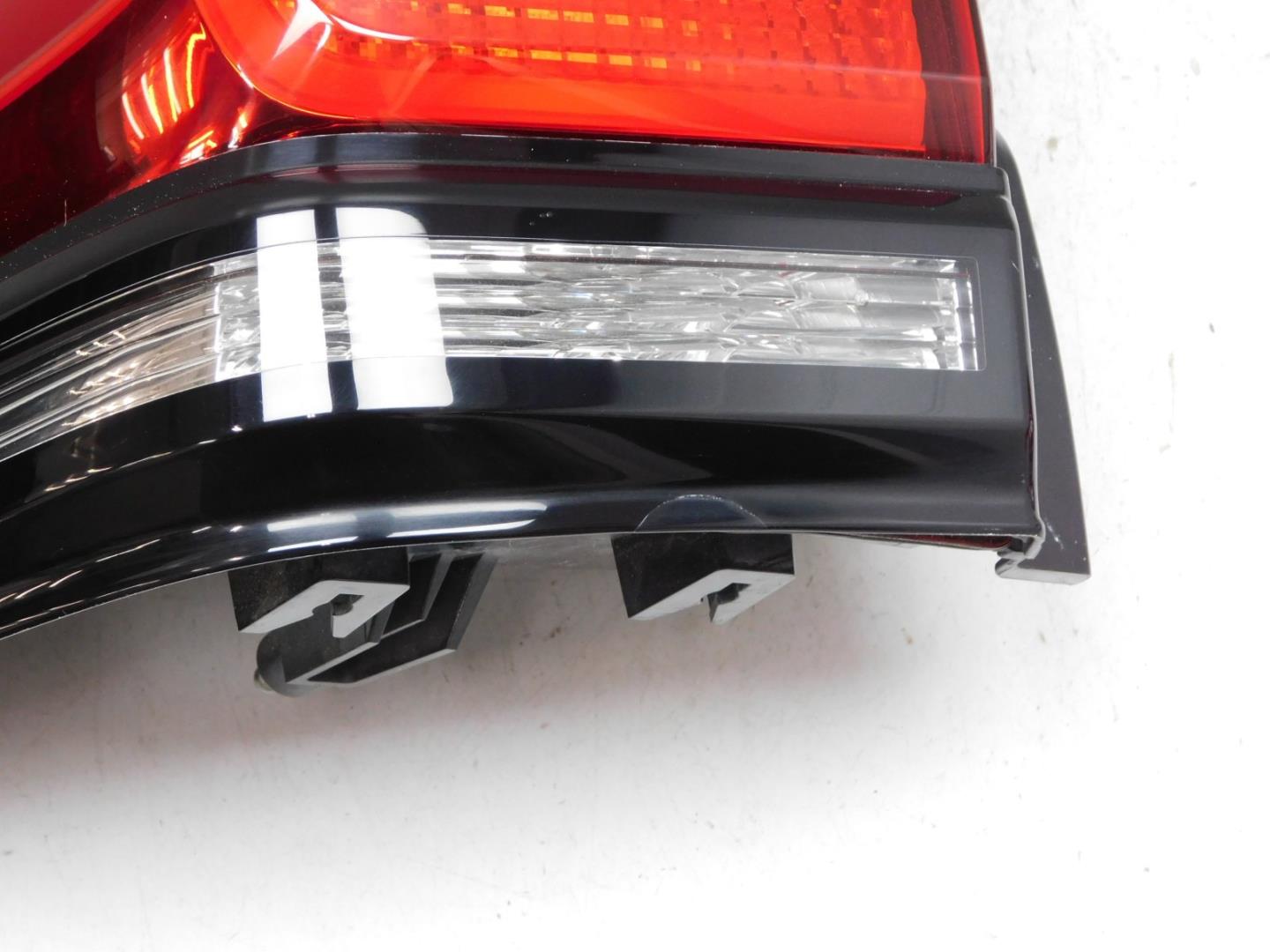 Фонарь задний левый