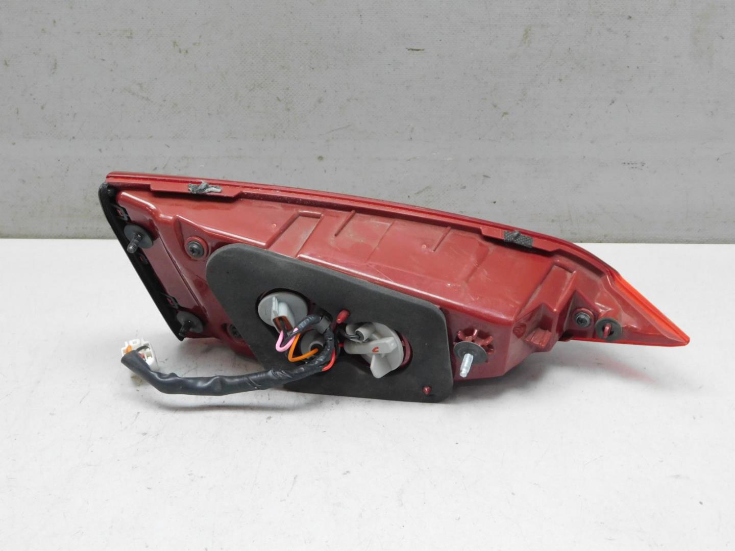 Фонарь задний внутренний правый