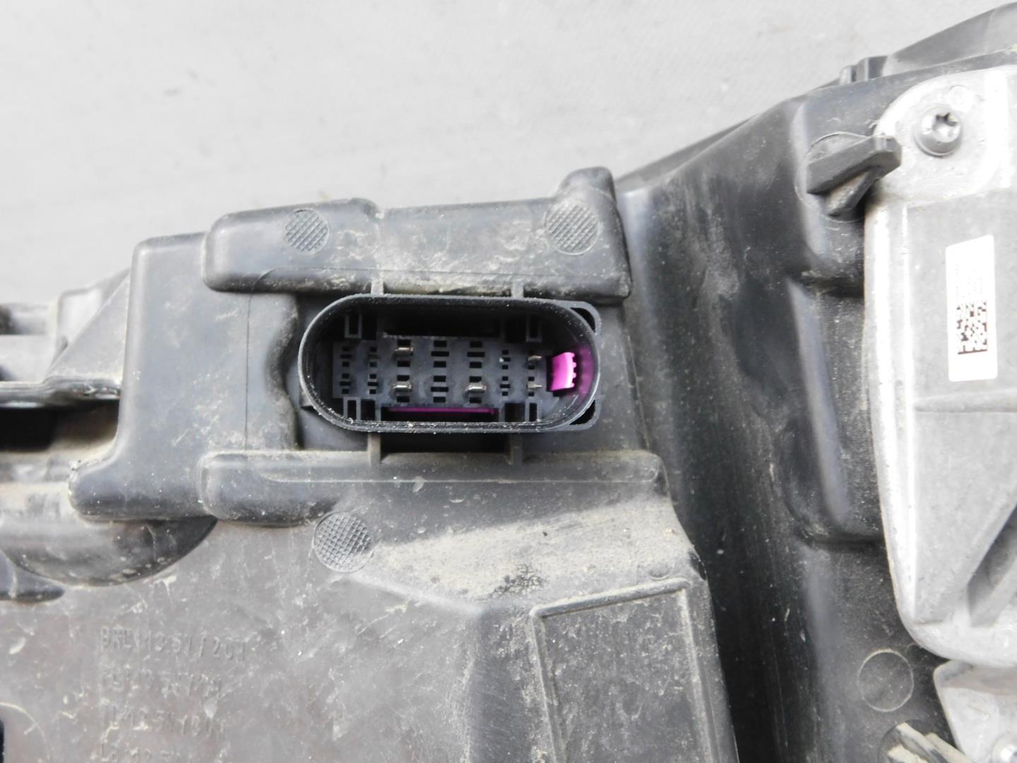 Фара правая