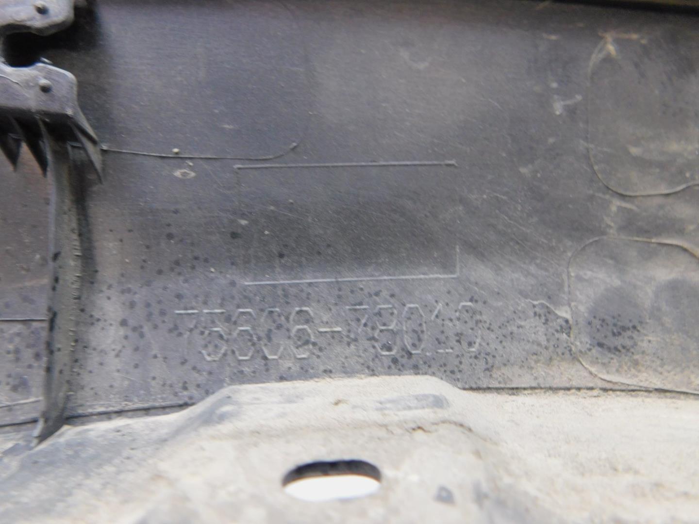 Накладка заднего крыла левого