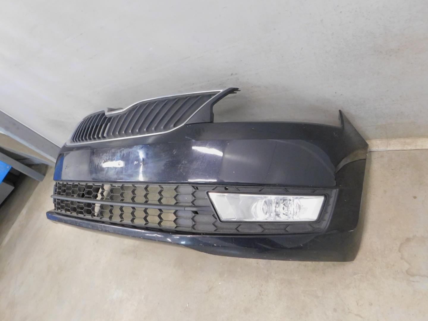 Бампер передний