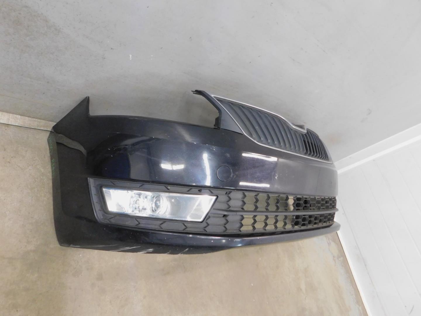 Бампер передний