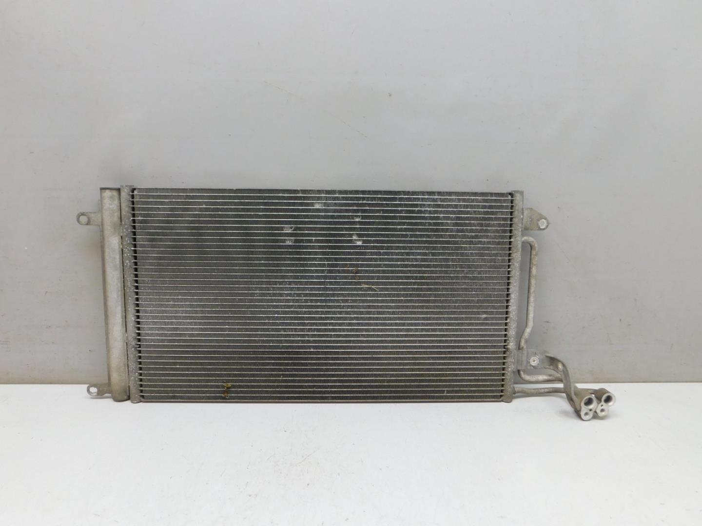 Радиатор кондиционера / конденсер