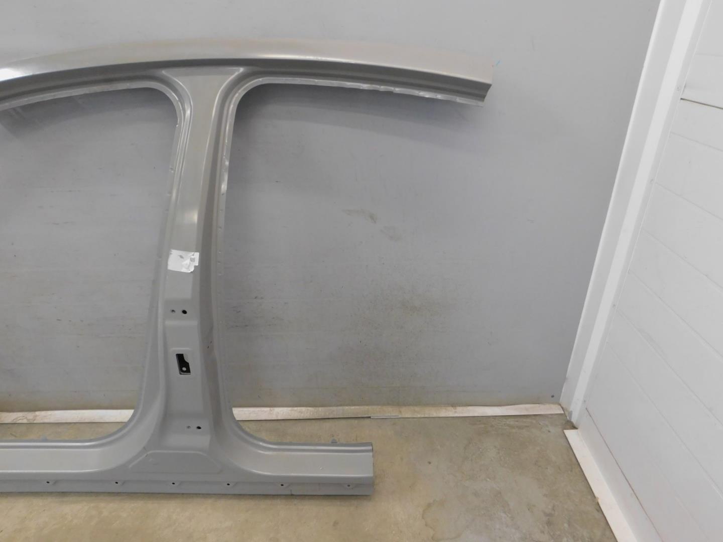 Кузовной элемент