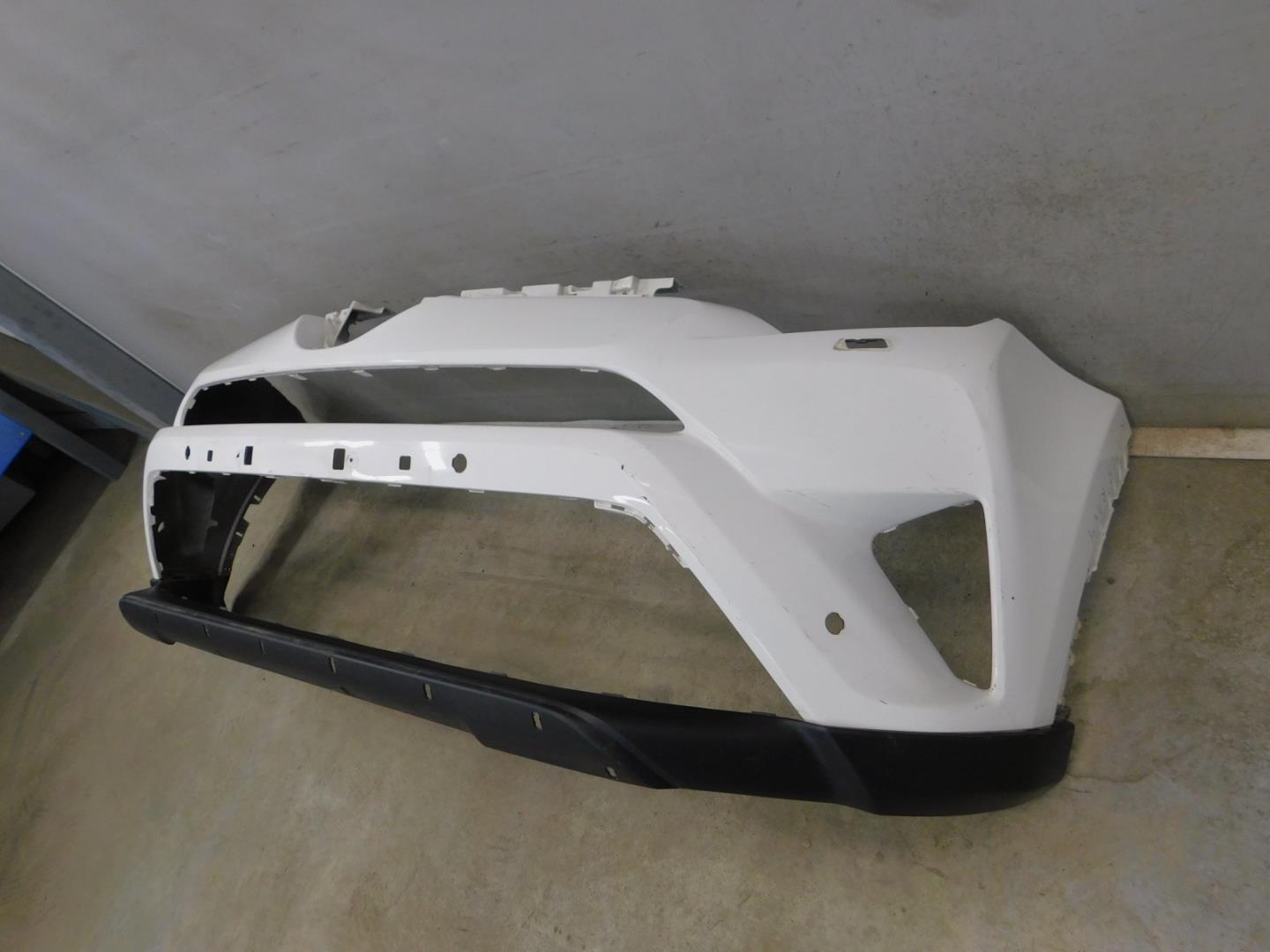 Бампер передний