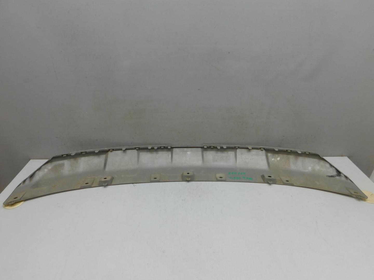 Накладка переднего бампера