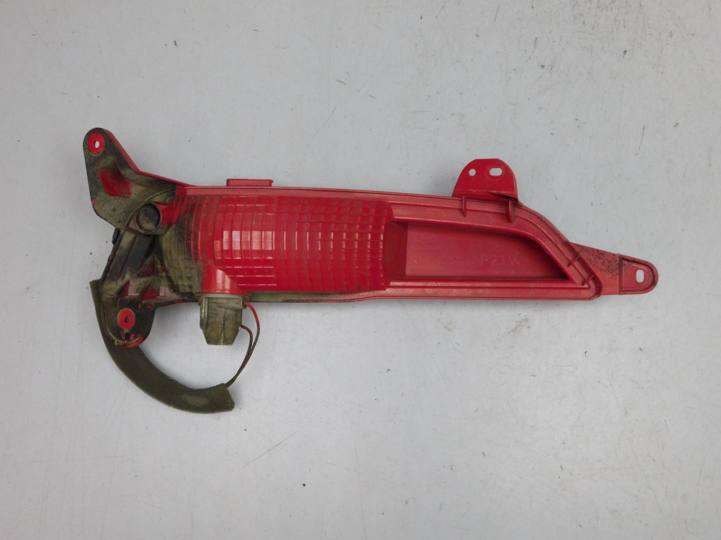 Фонарь задний в бампер правый