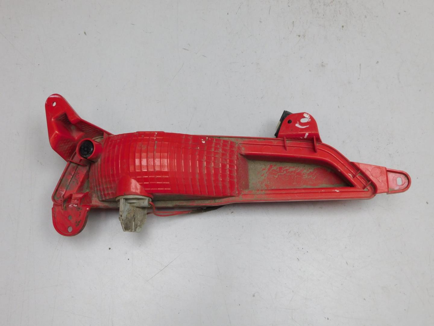 Фонарь задний в бампер правый