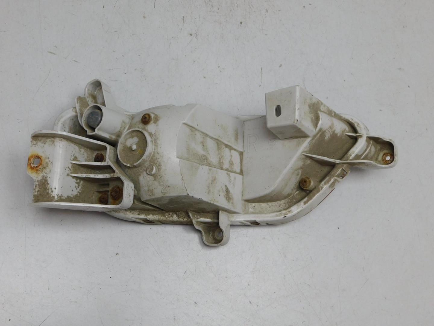 Фонарь задний в бампер правый