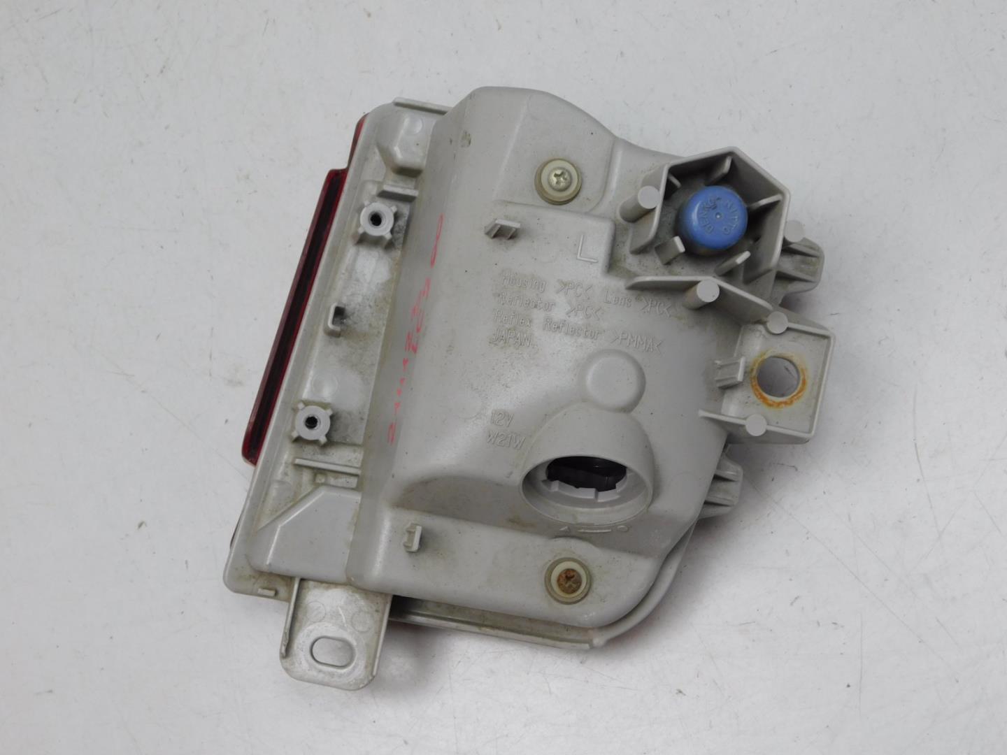 Фонарь задний в бампер левый