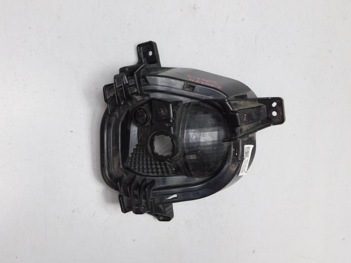 Фара противотуманная левая