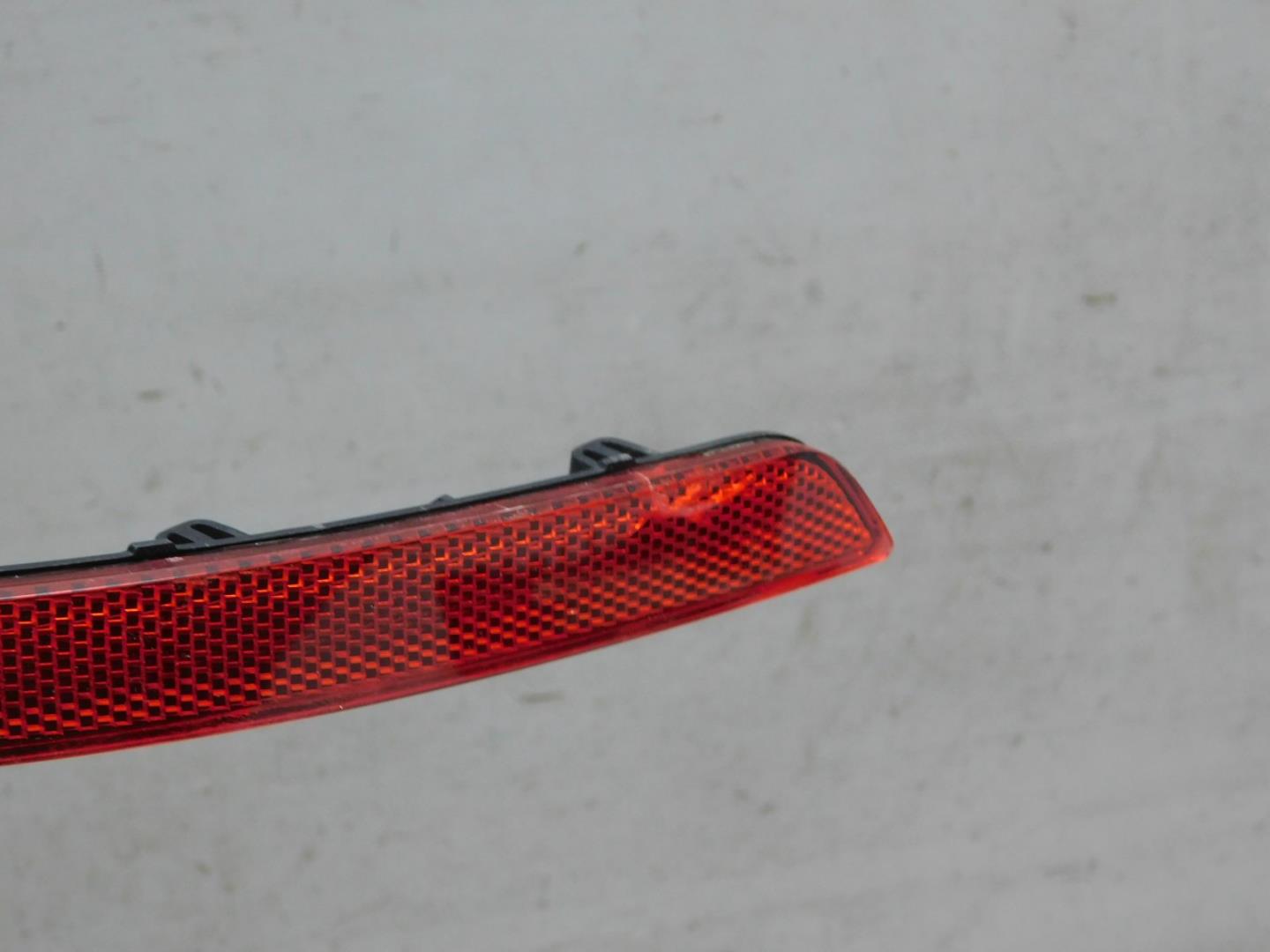 Фонарь задний в бампер левый