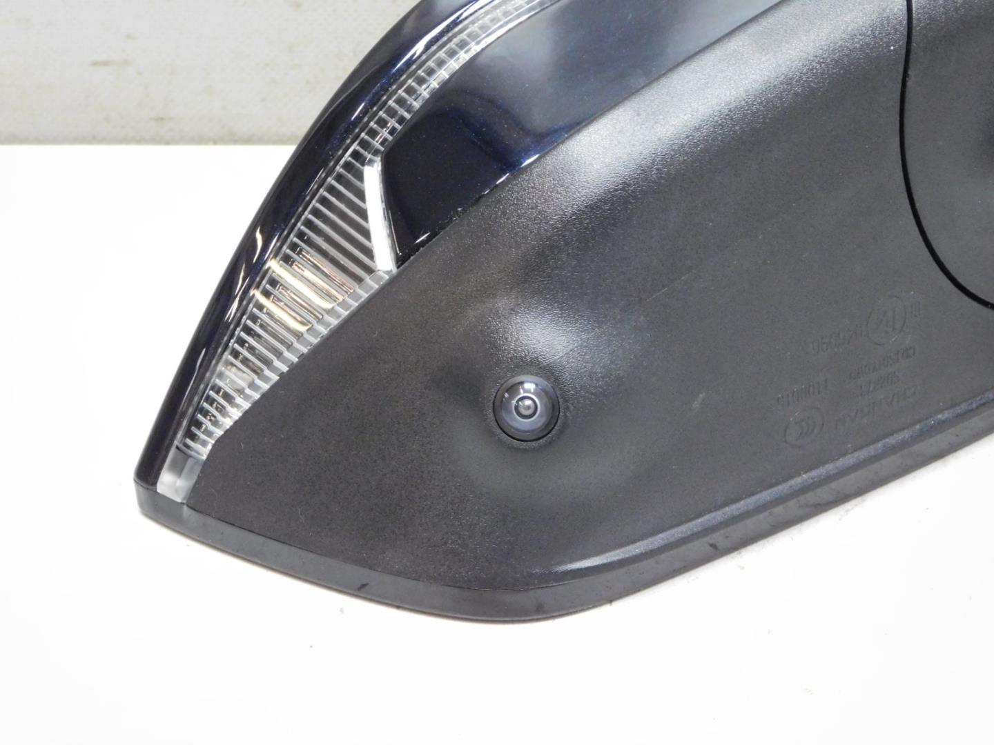 Зеркало правое электрическое