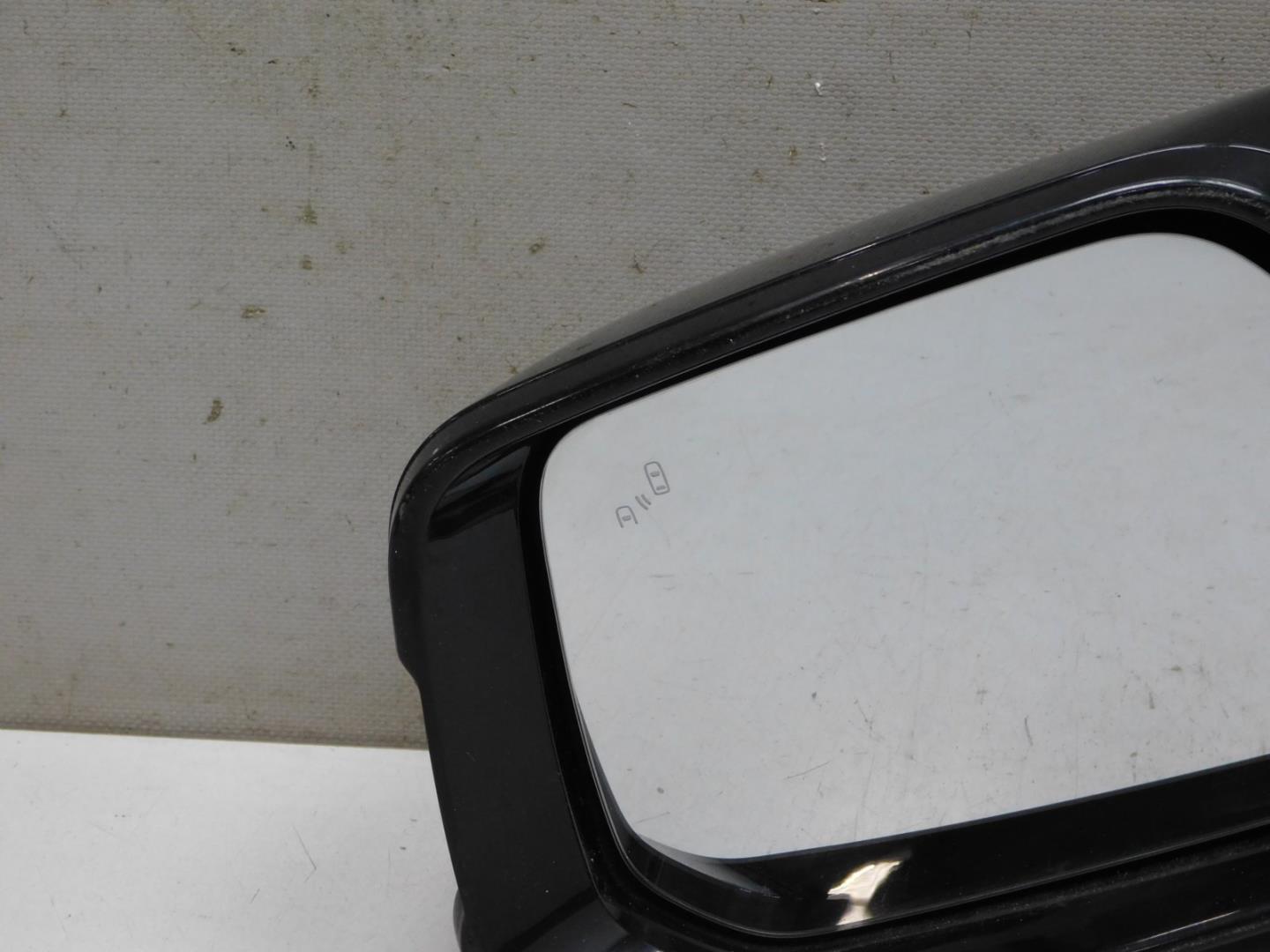 Зеркало левое электрическое