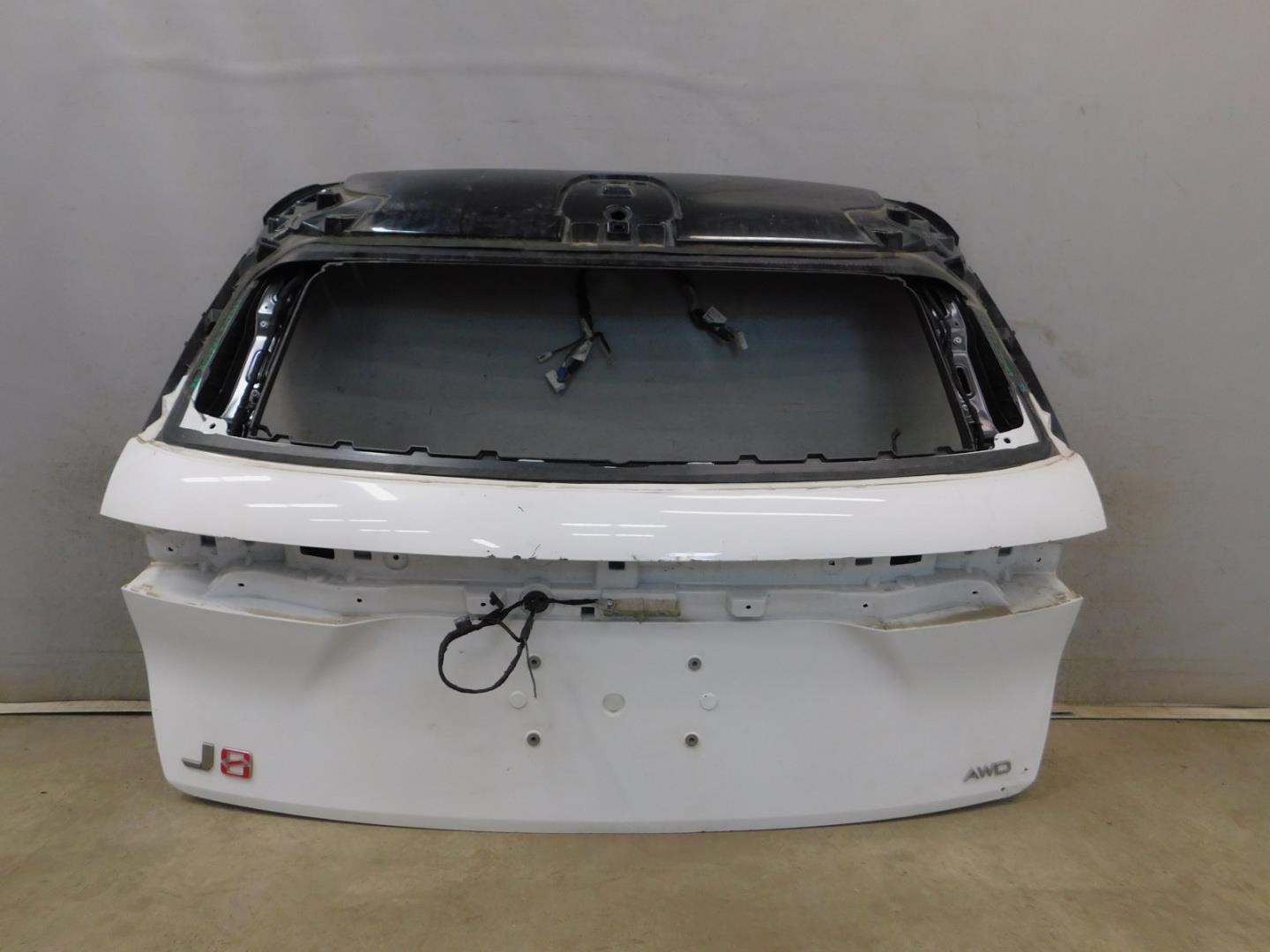 Дверь багажника