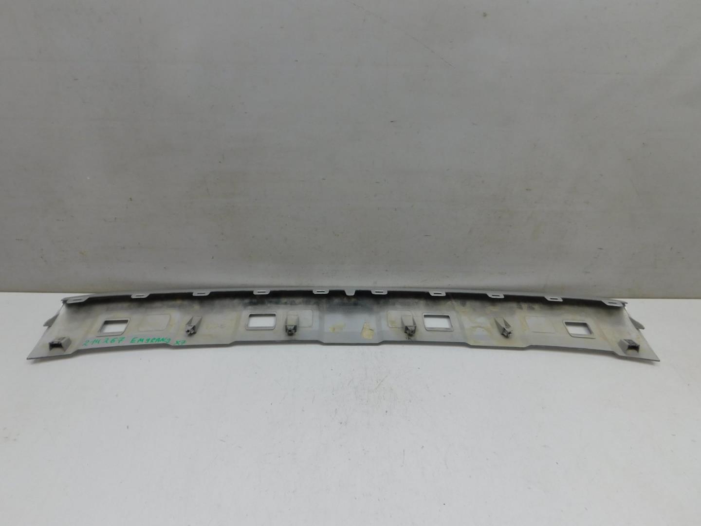 Накладка переднего бампера