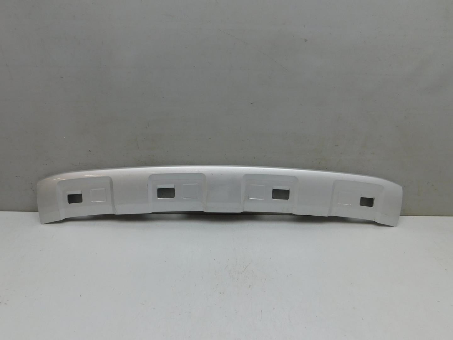 Накладка переднего бампера