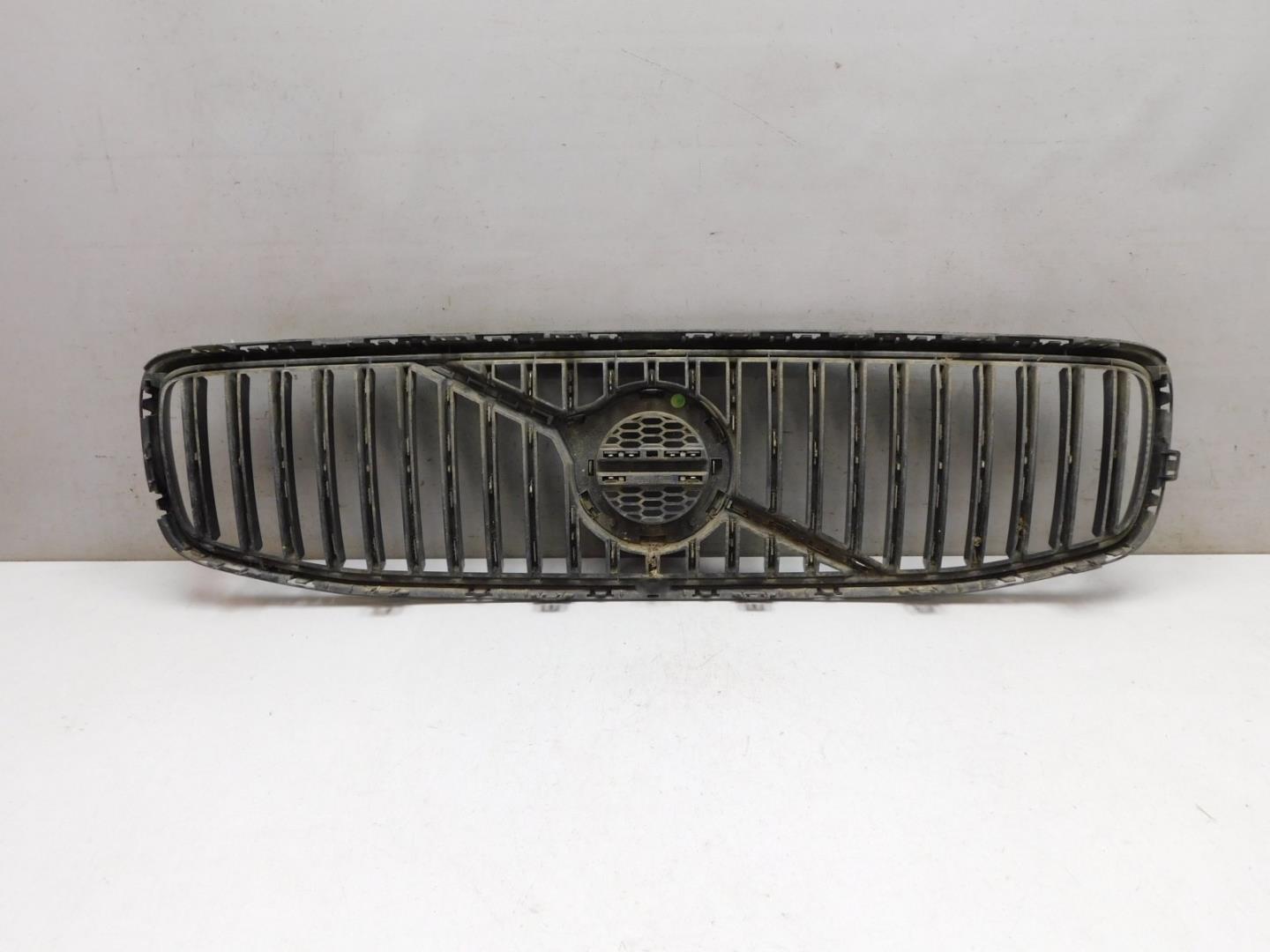 Решетка радиатора