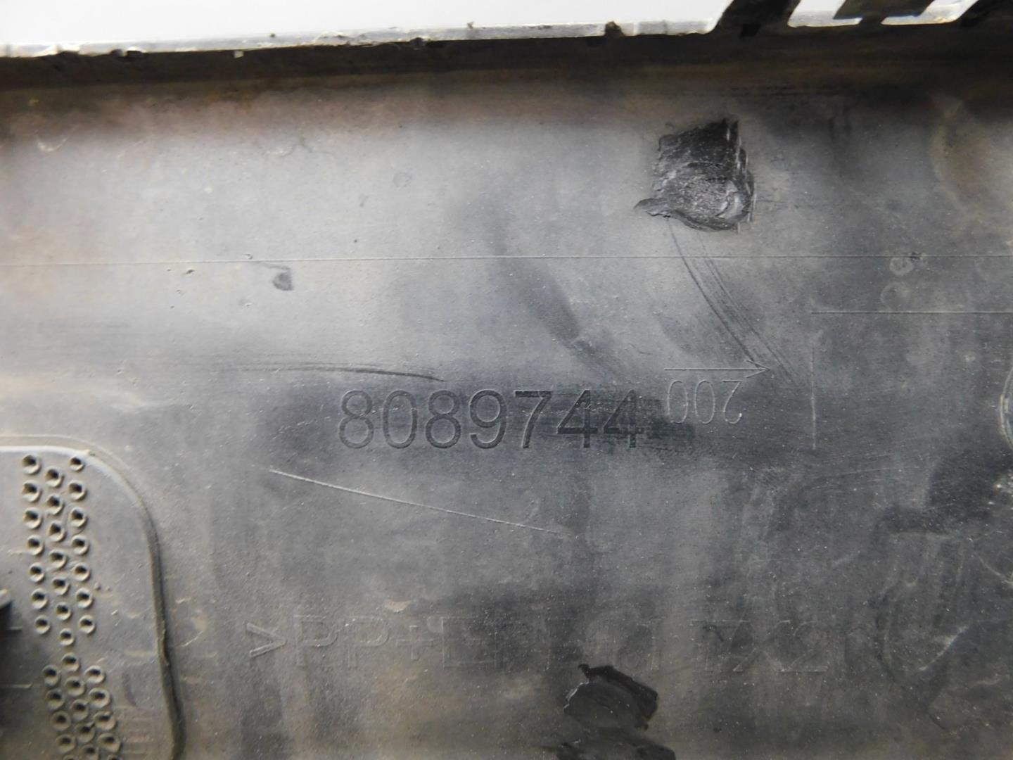 Накладка переднего бампера