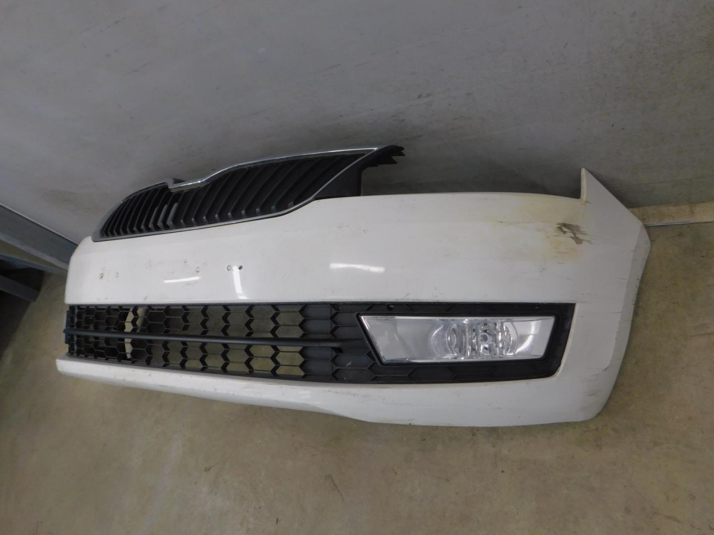 Бампер передний