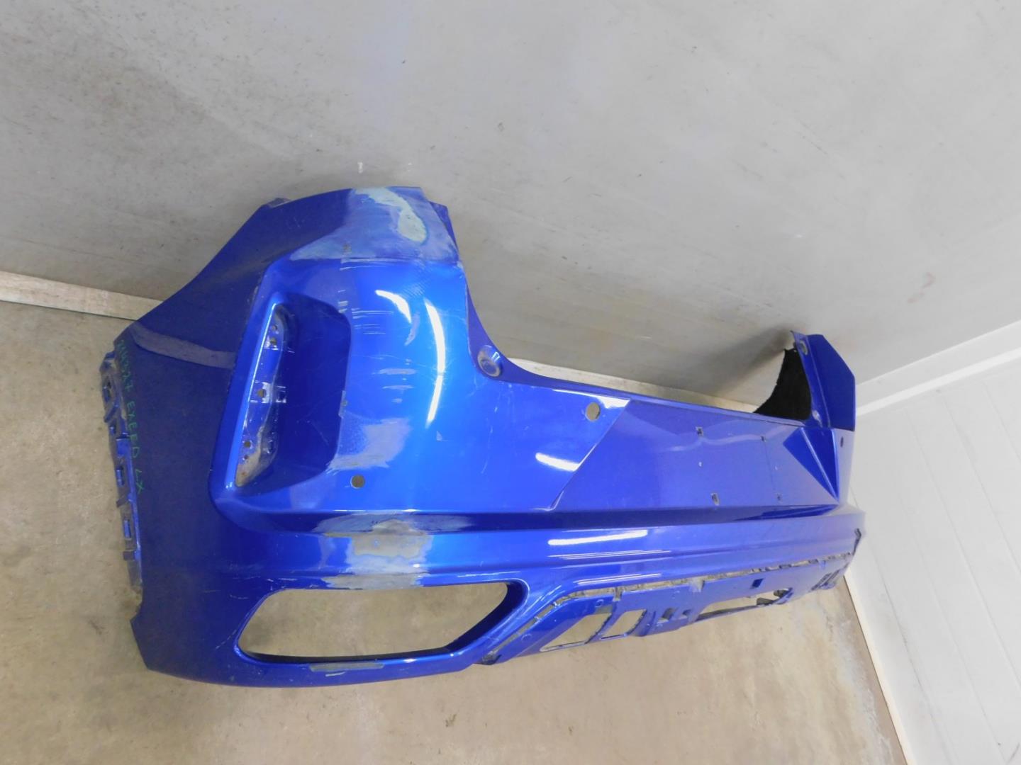 Бампер задний