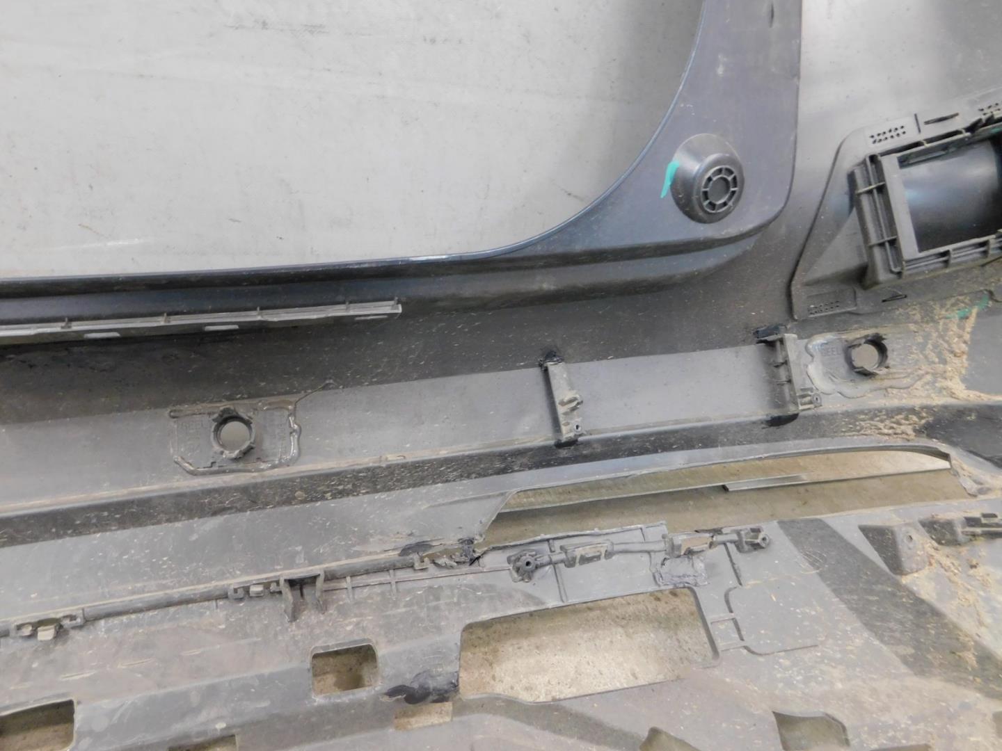 Бампер задний