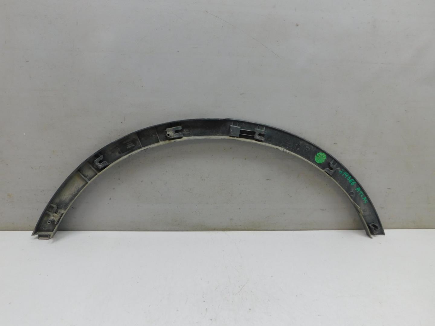 Накладка заднего крыла правого