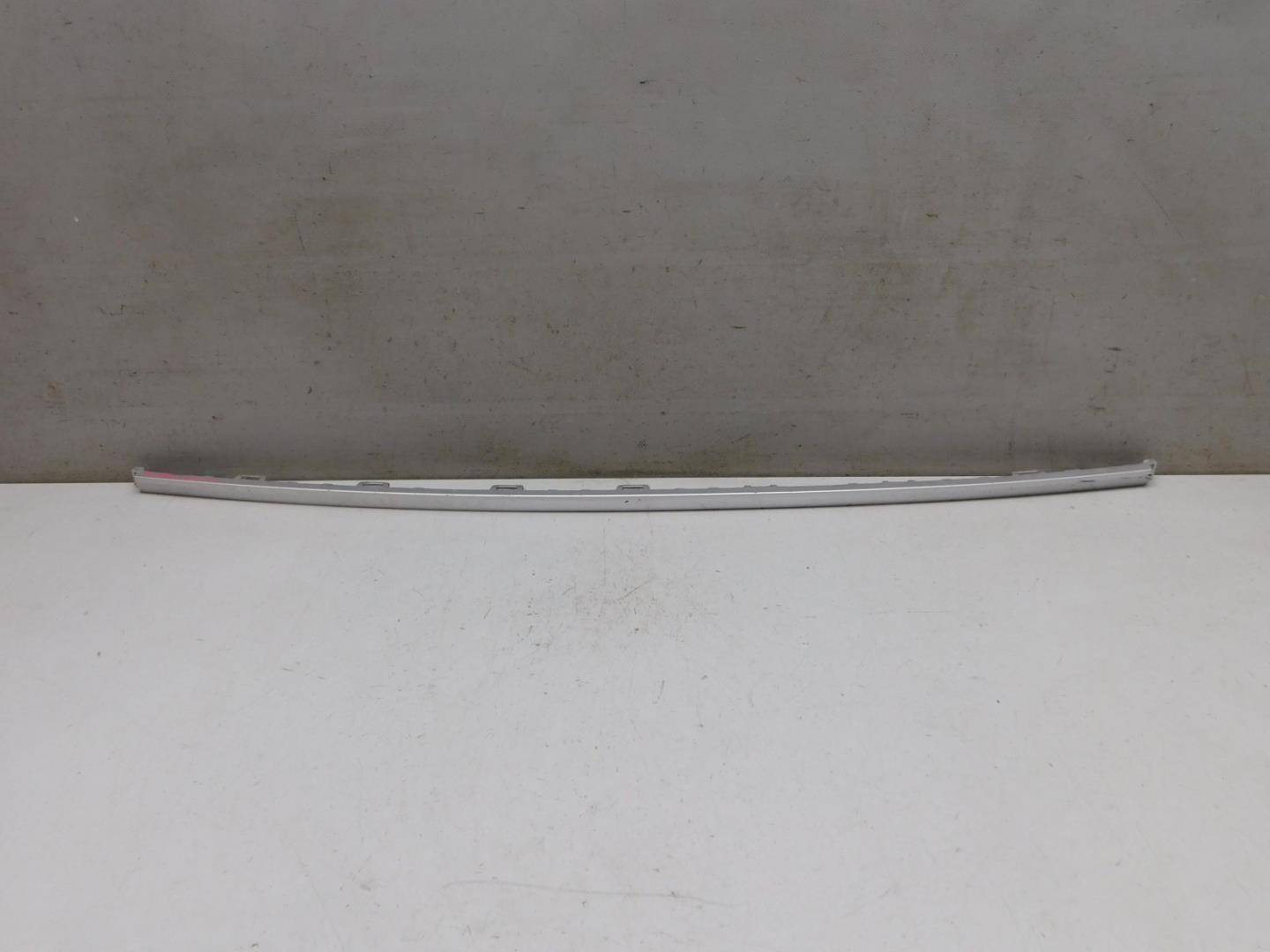 Молдинг заднего бампера