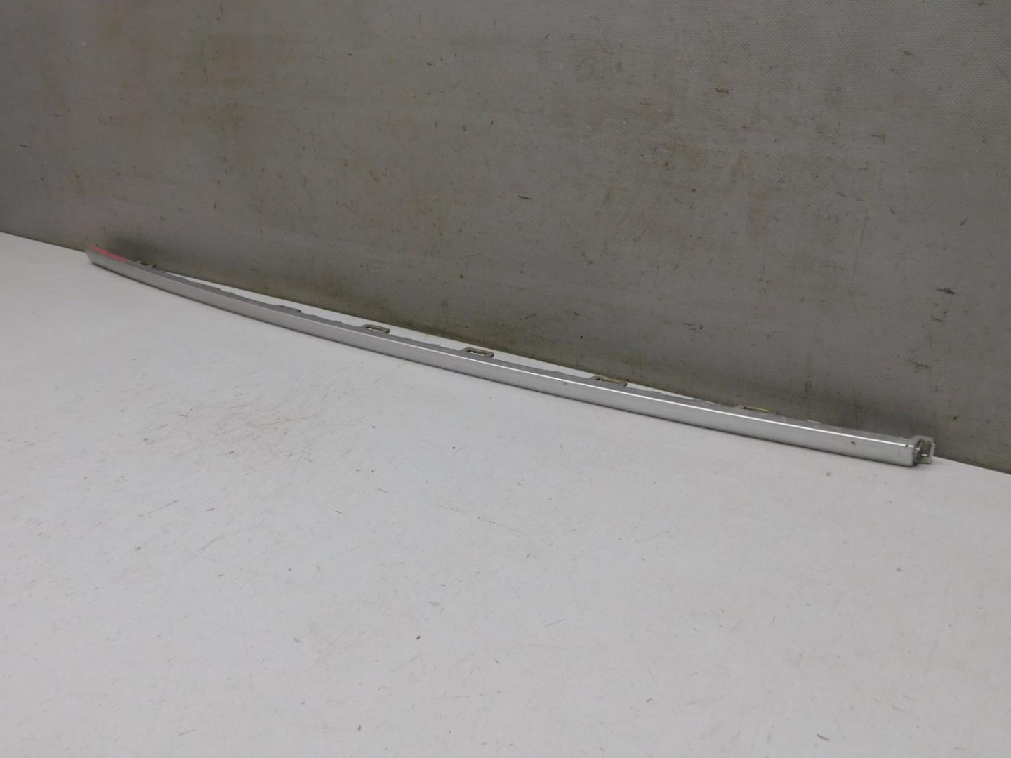 Молдинг заднего бампера