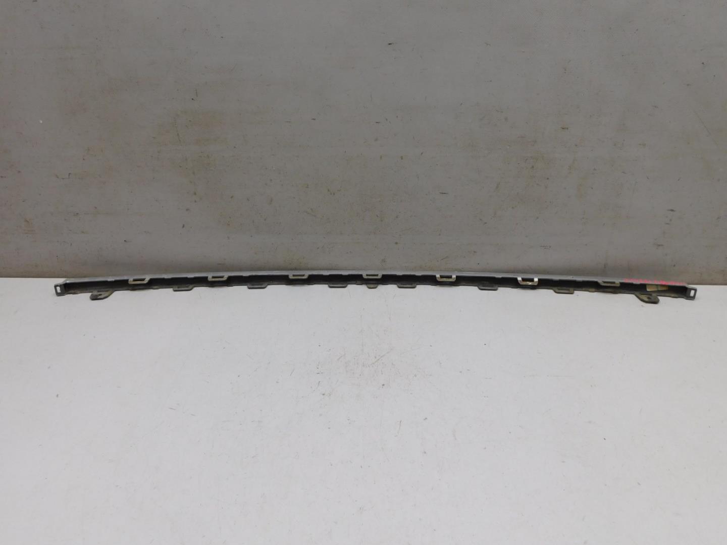 Молдинг заднего бампера