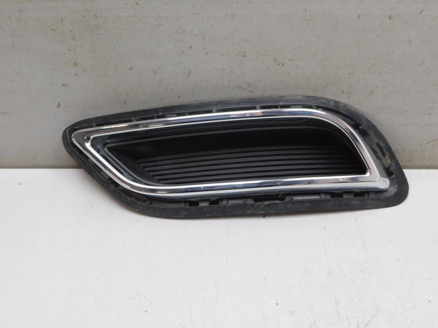 Накладка заднего бампера правая