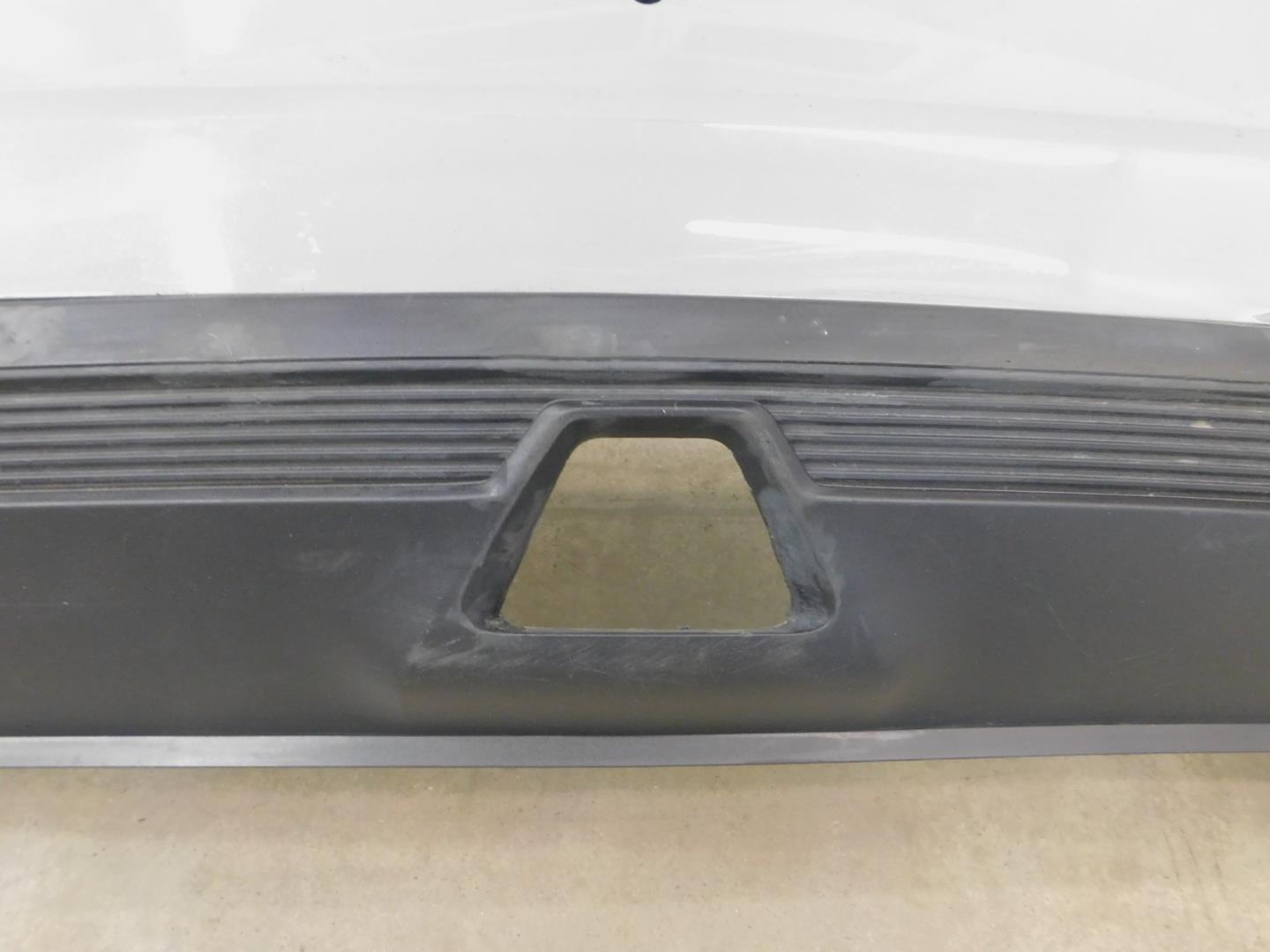 Бампер задний