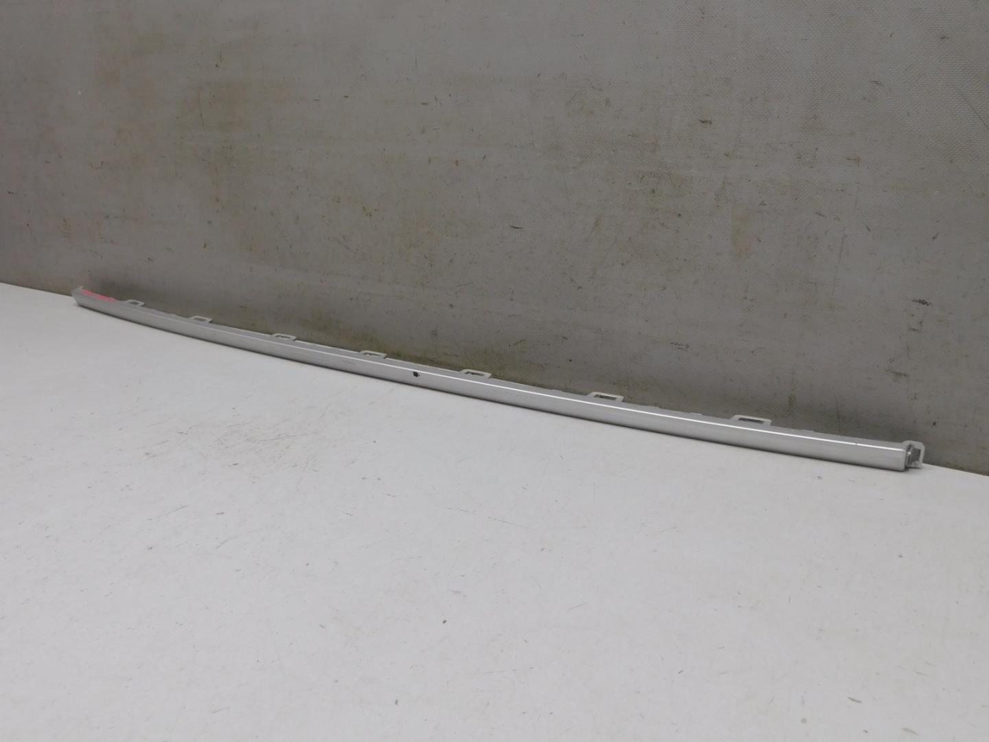 Молдинг заднего бампера