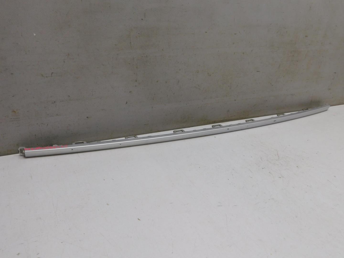 Молдинг заднего бампера