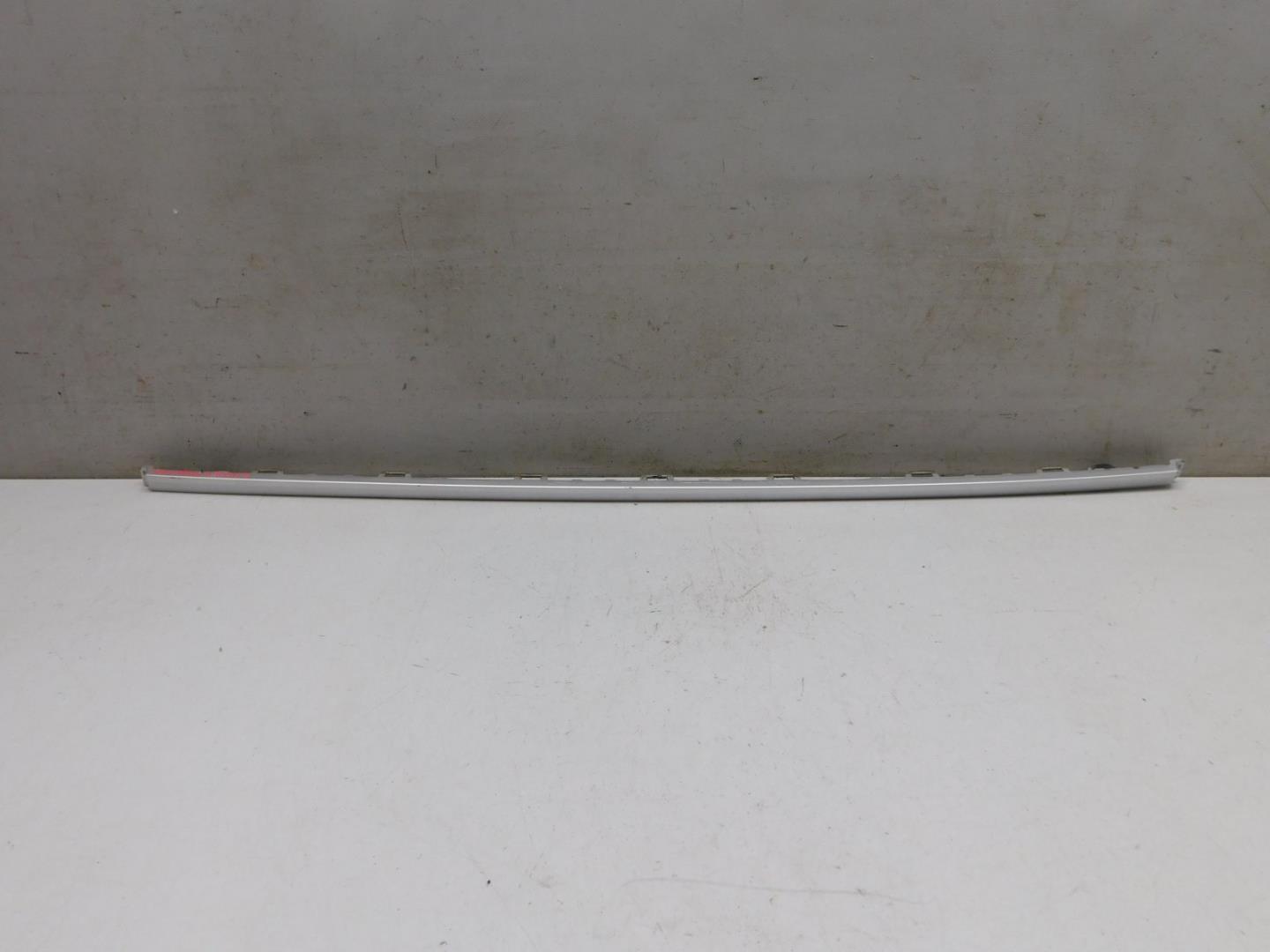 Молдинг заднего бампера