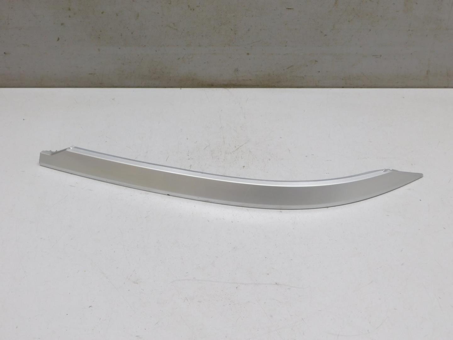 Накладка заднего бампера правая