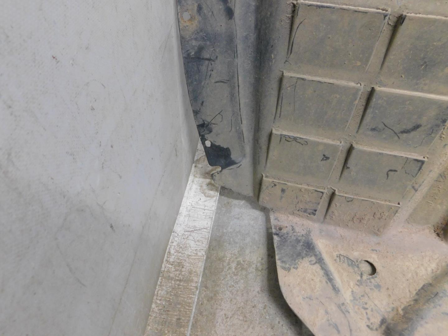 Локер передний правый