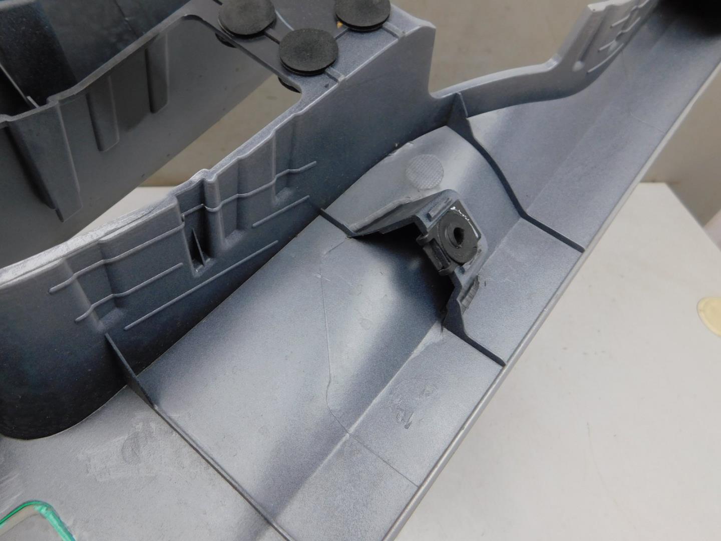 Накладка двери багажника