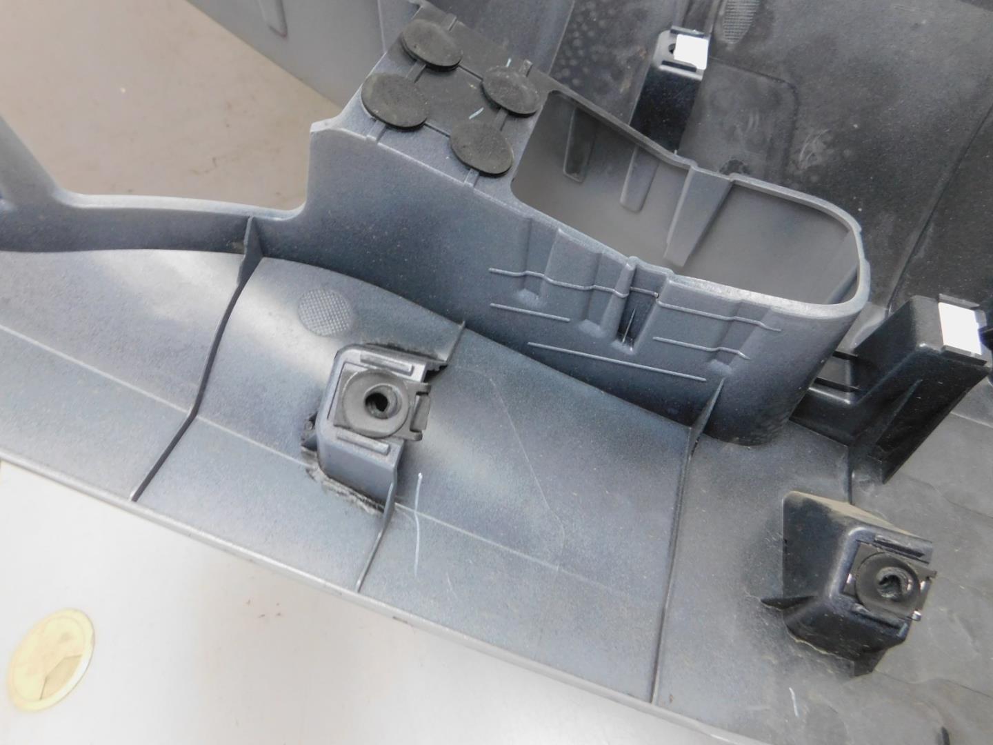 Накладка двери багажника