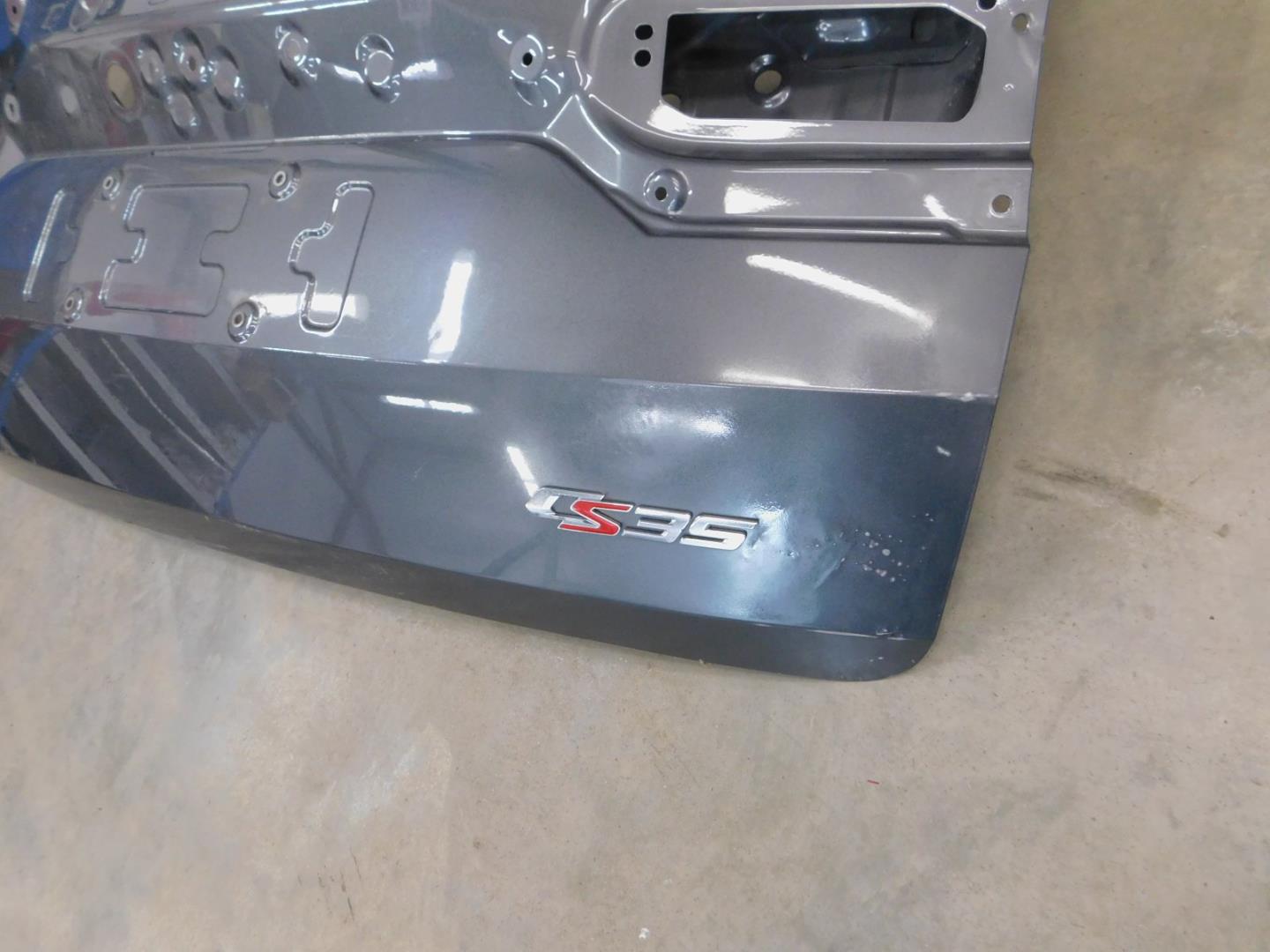 Дверь багажника