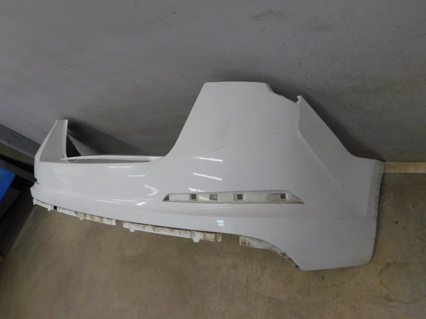 Бампер задний