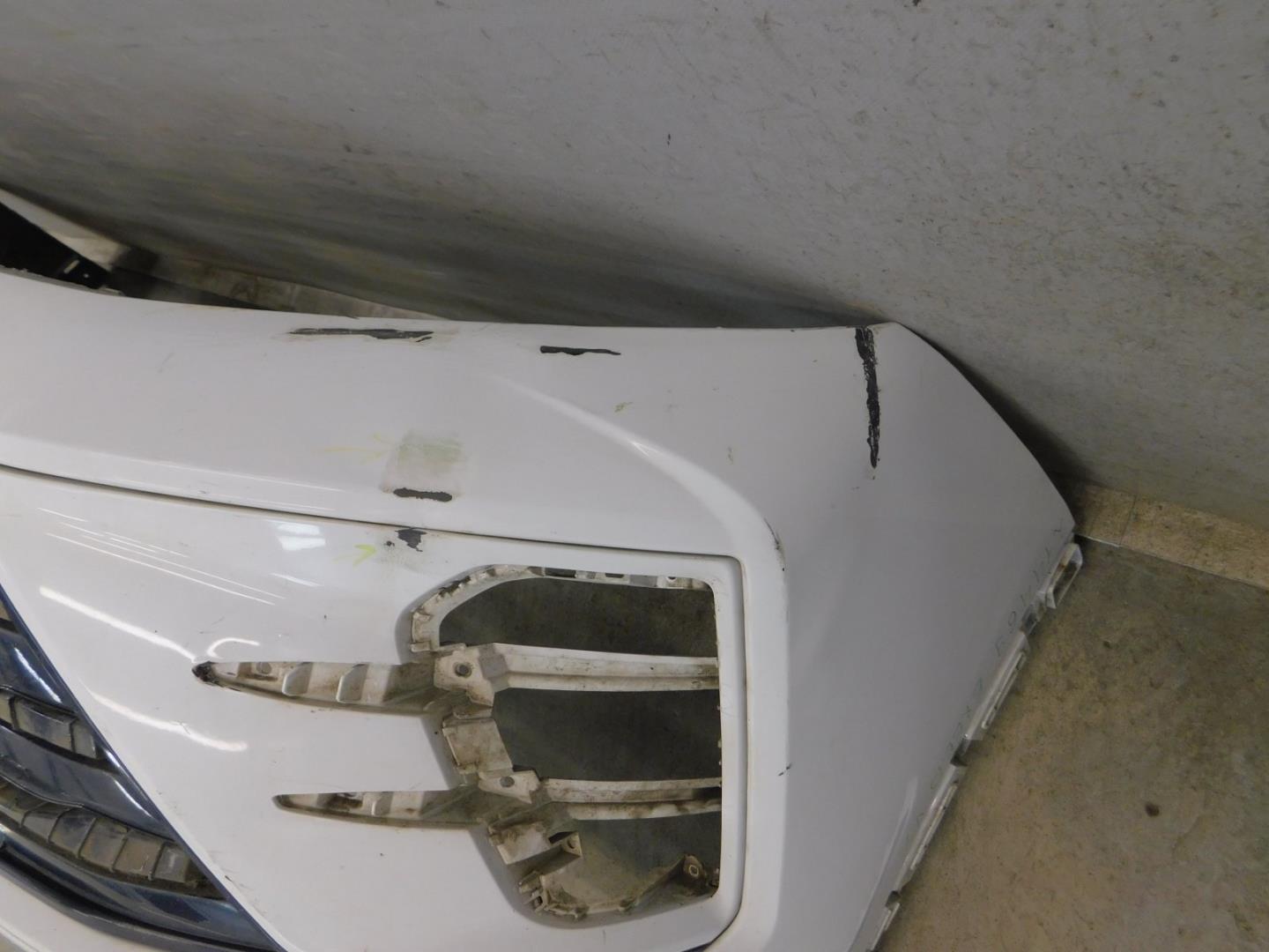 Бампер передний