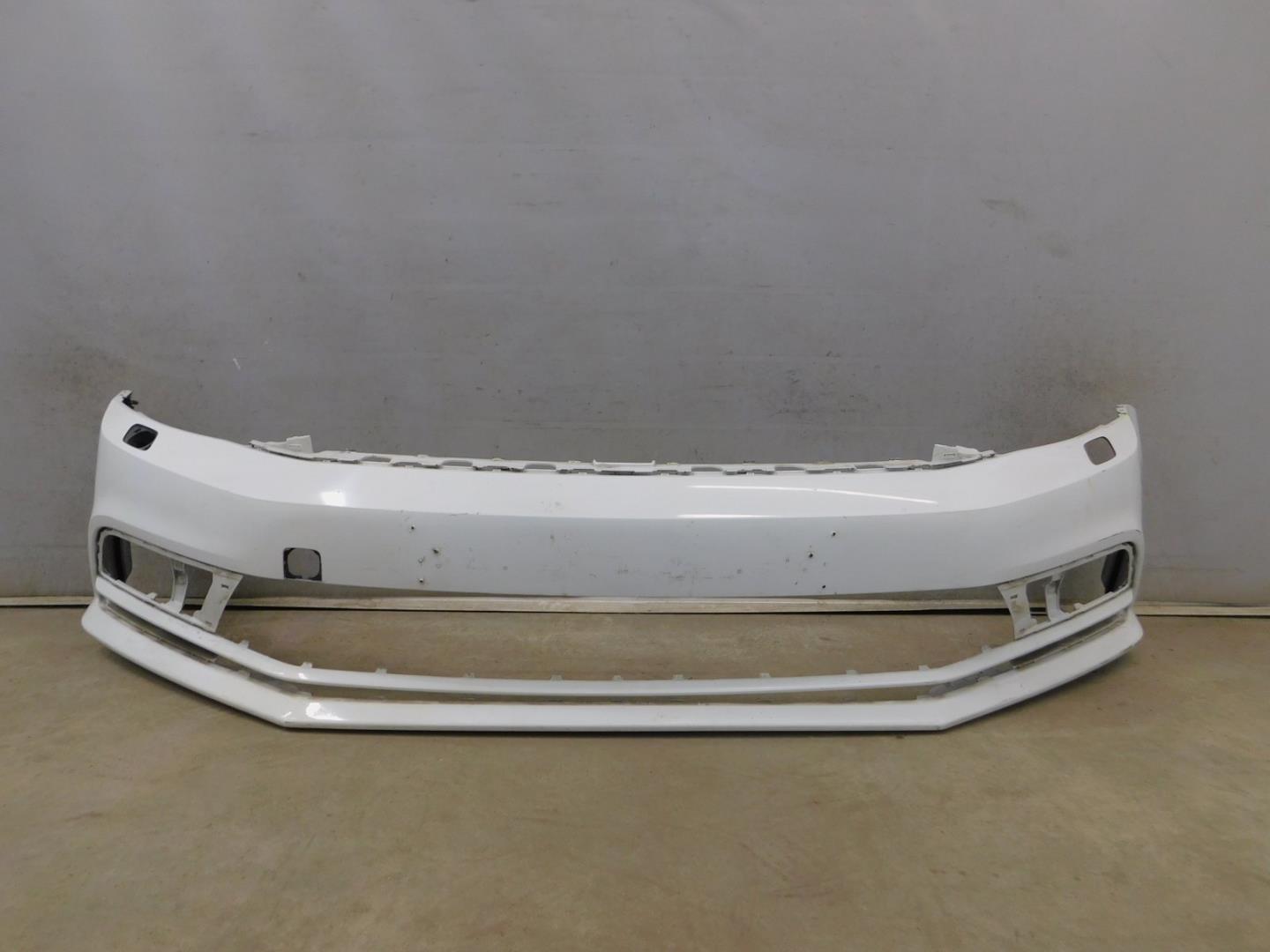 Бампер передний