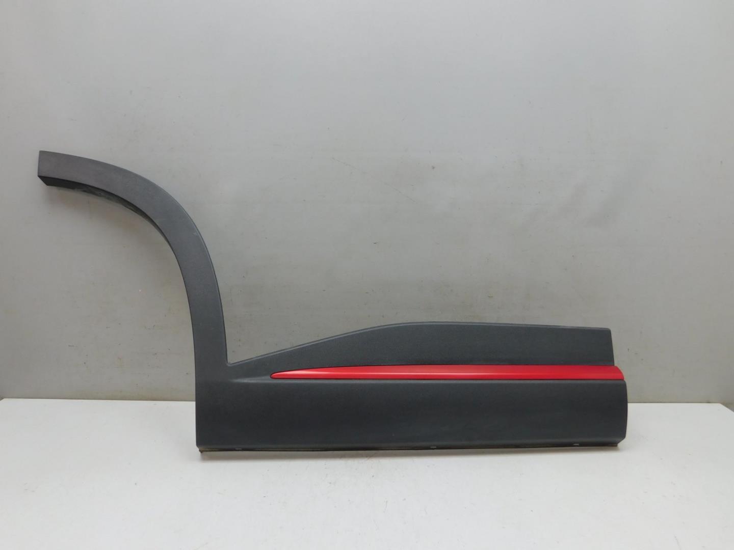 Накладка двери задней правой