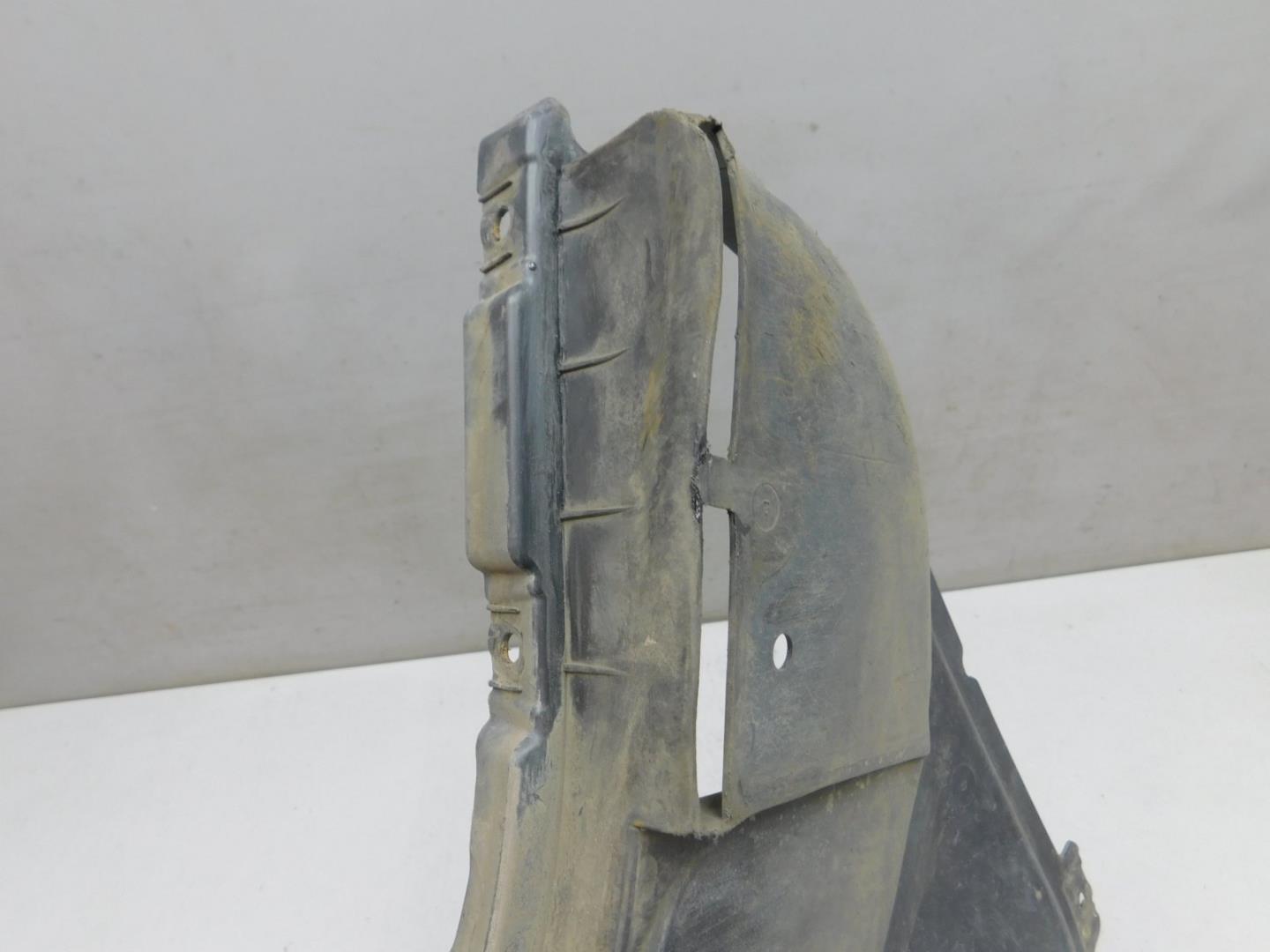 Накладка заднего бампера левая