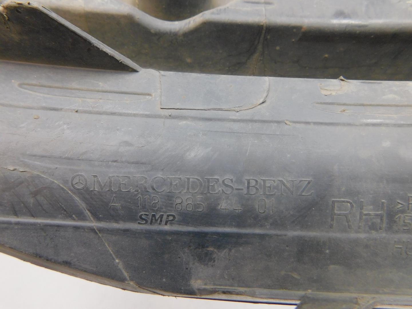 Решетка в бампер правая