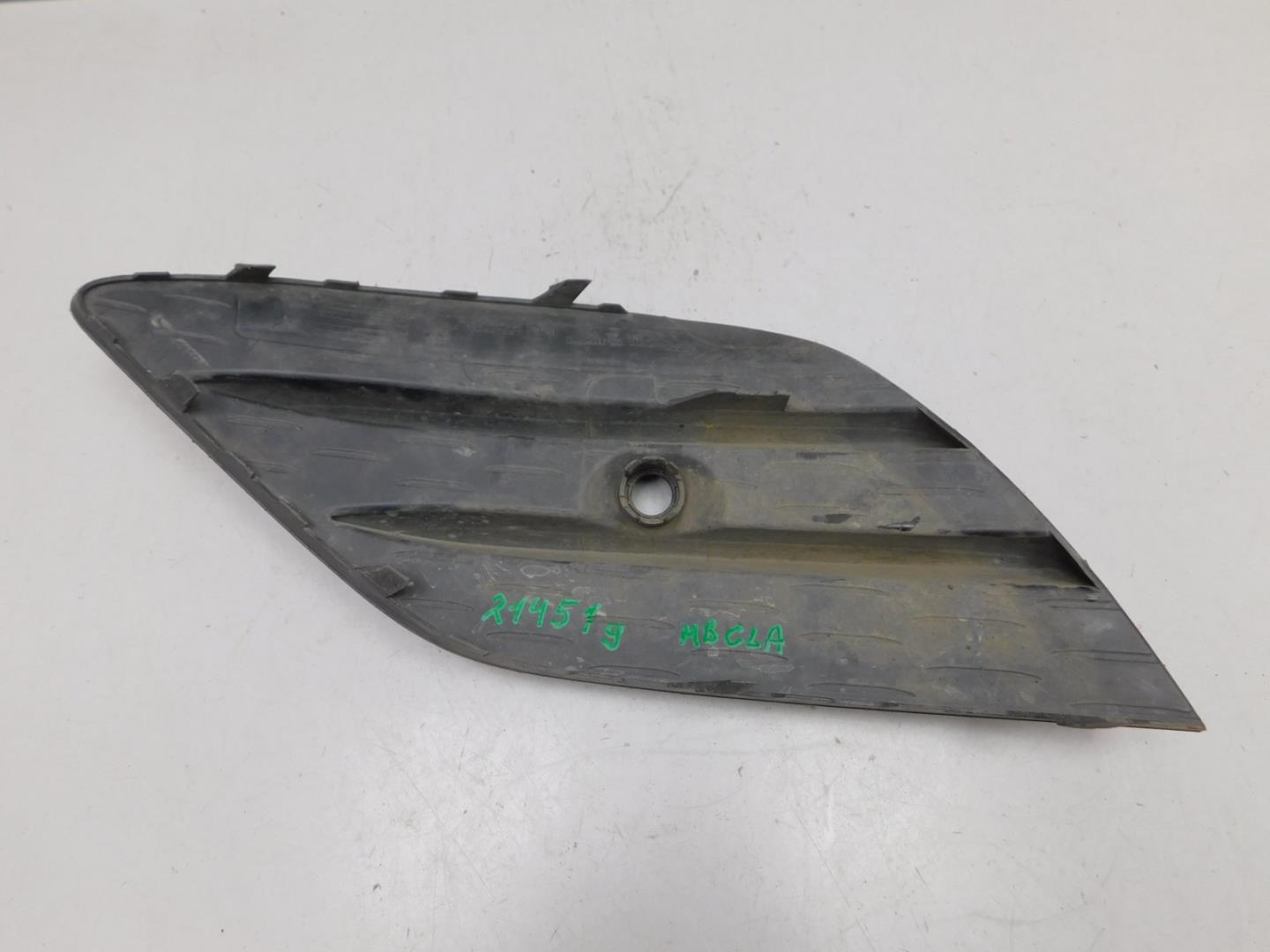 Решетка в бампер правая